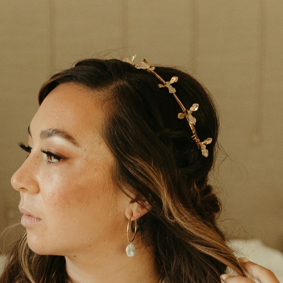 A.B. Ellie HDWR Linnea gold quartz wedding crown - Picture 2 of 6